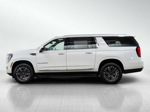Used 2025 GMC Yukon XL Elevation w/ Technology Package AWD/4WD image 2