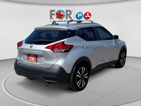 Used 2019 Nissan Kicks SV w/ Exterior Package FWD image 5