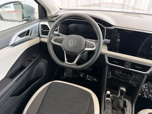New 2026 Volkswagen Taos SE FWD image 27