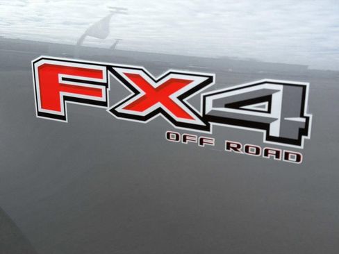 Used 2025 Ford F250 XLT w/ 360-Degree Camera Package image 25