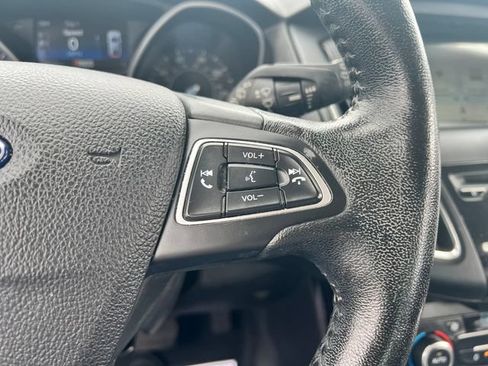 Used 2016 Ford Focus Titanium w/ Titanium Technology Package FWD image 17