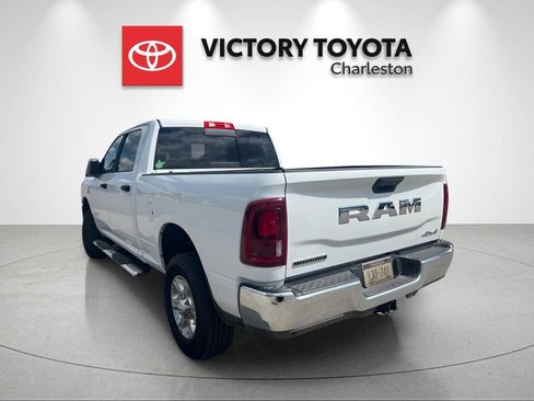 Used 2025 RAM 3500 Big Horn AWD/4WD image 3