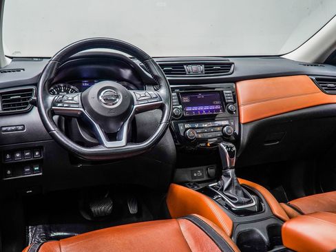 Used 2018 Nissan Rogue SL w/ Premium Package FWD image 16