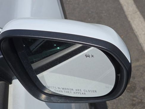 Used 2024 Chevrolet Trax LT w/ Driver Confidence Package image 9