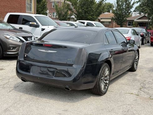 Used 2014 Chrysler 300 C RWD image 4