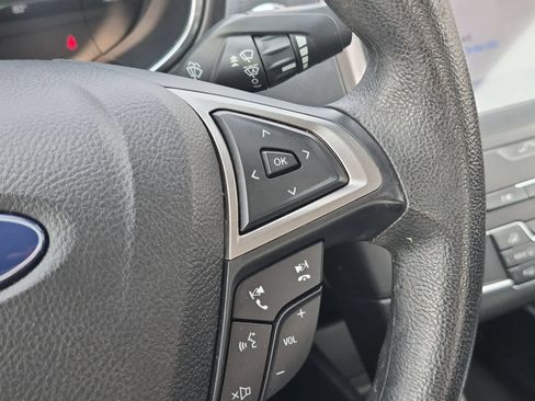 Used 2020 Ford Fusion SE FWD image 24