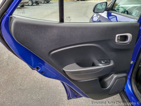 Used 2024 Hyundai Venue SEL image 27