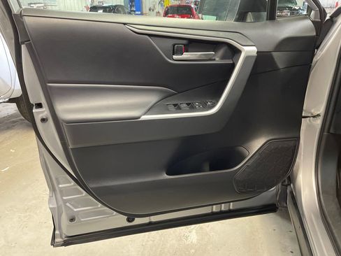 Certified 2021 Toyota RAV4 XLE AWD/4WD image 14