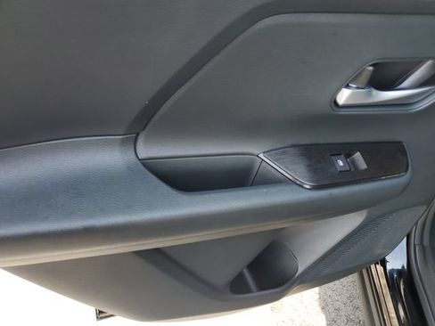 Certified 2025 Nissan Kicks SV AWD/4WD image 16