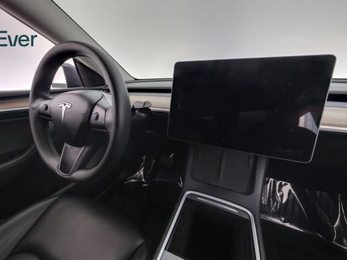 Used 2023 Tesla Model Y Long Range AWD/4WD image 27