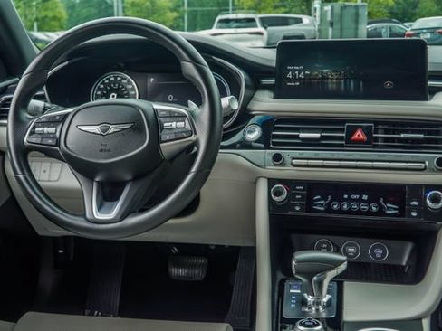 Used 2025 Genesis G70 2.5T AWD/4WD image 17