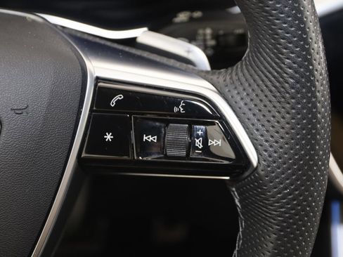 Used 2022 Audi S7 Prestige w/ Prestige Package image 41