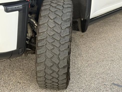 Used 2024 GMC Sierra 2500 AT4 w/ AT4 Premium Plus Package AWD/4WD image 25
