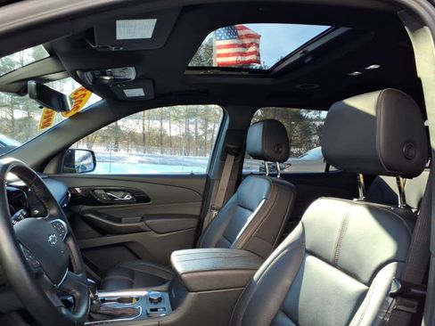 Used 2023 Chevrolet Traverse RS w/ LPO, Floor Liner Package image 12