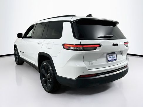 Used 2023 Jeep Grand Cherokee L Laredo RWD image 7