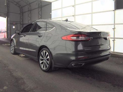 Used 2020 Ford Fusion SE AWD/4WD image 3