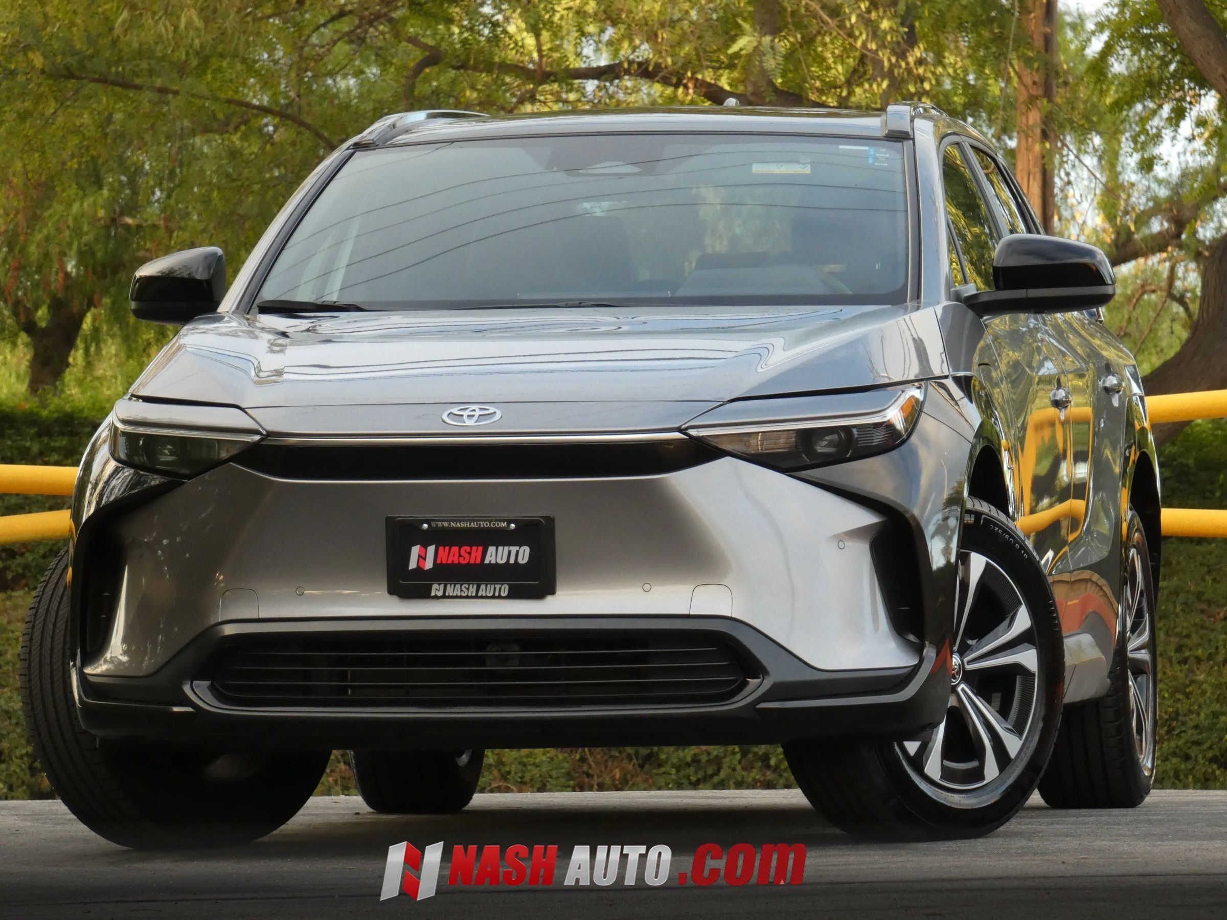 Used 2024 Toyota bZ4X AWD w/ Weather Package image 4