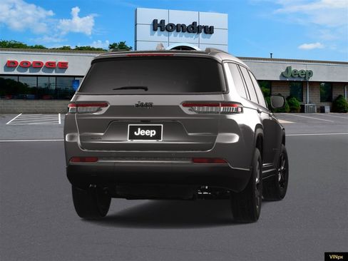 New 2025 Jeep Grand Cherokee L Altitude image 14