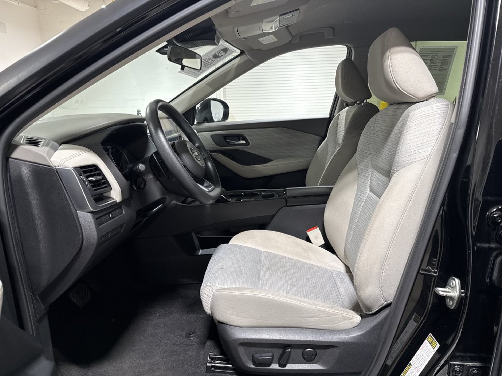 Used 2023 Nissan Rogue SV AWD/4WD image 19