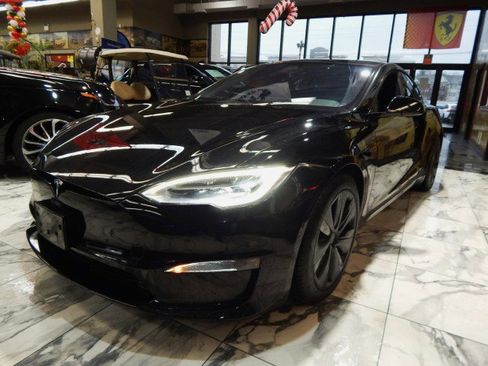 Used 2021 Tesla Model S Plaid image 4
