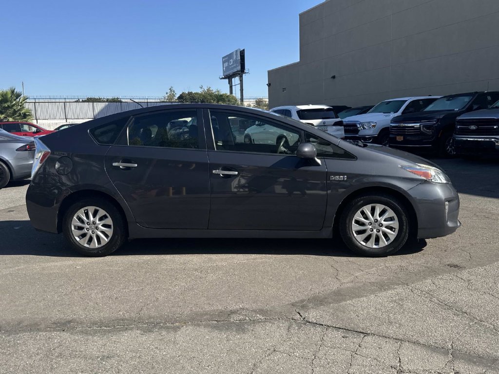 Used 2014 Toyota Prius Prime Plug-In Hybrid FWD image 2