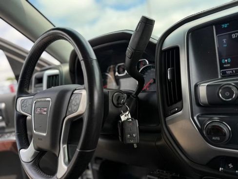 Used 2017 GMC Sierra 1500 SLE w/ SLE Value Package AWD/4WD image 9