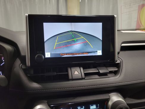 Used 2023 Toyota RAV4 LE FWD image 17