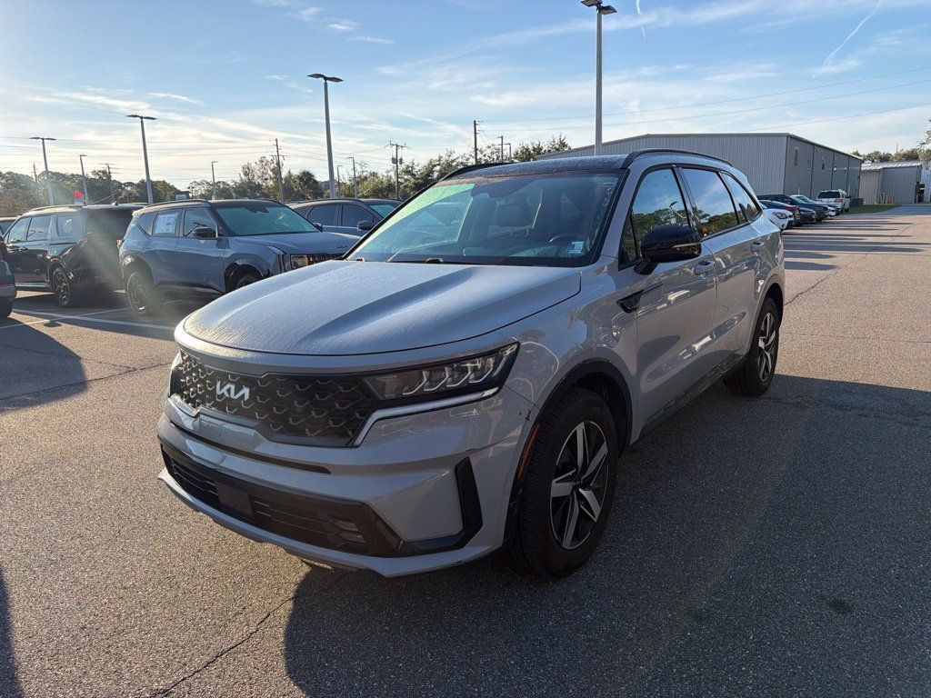 Certified 2023 Kia Sorento EX w/ Panoramic Sunroof Package FWD image 9