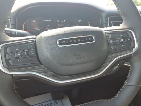 Used 2024 Jeep Wagoneer Series II w/ Flexible Seating Group RWD image 20