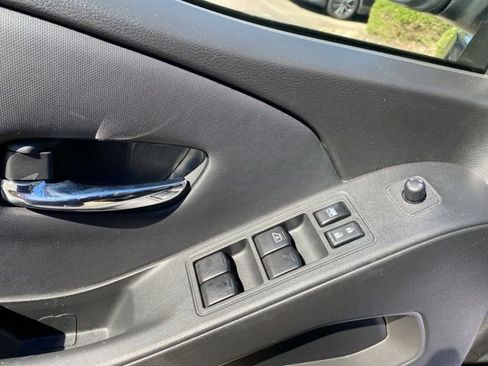 Used 2022 Nissan Frontier SV image 21