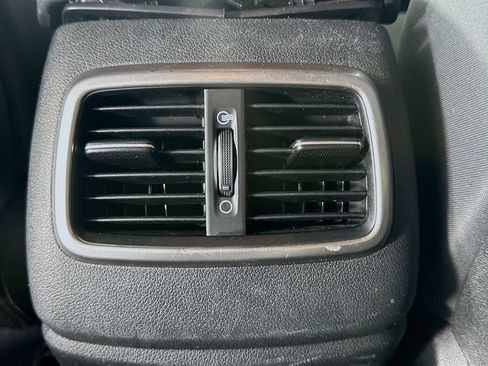 Used 2020 Kia Sorento LX FWD image 24