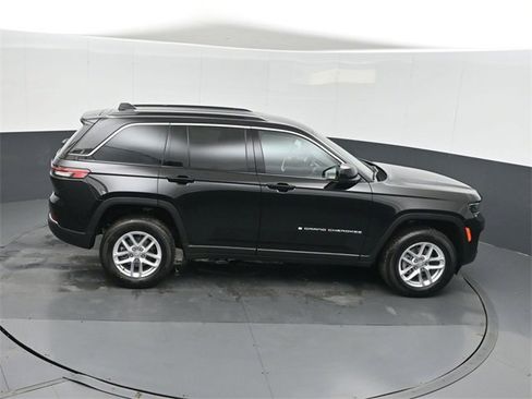 New 2025 Jeep Grand Cherokee Laredo image 29