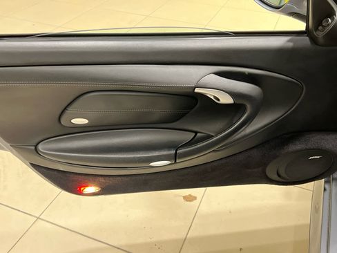 Used 2004 Porsche 911 Turbo image 9