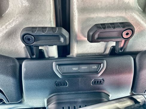 Used 2023 Jeep Wrangler Rubicon w/ Steel Bumper Group image 33