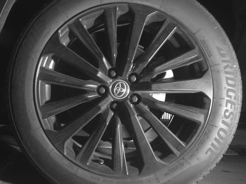 Used 2025 Toyota Highlander XSE AWD/4WD image 14