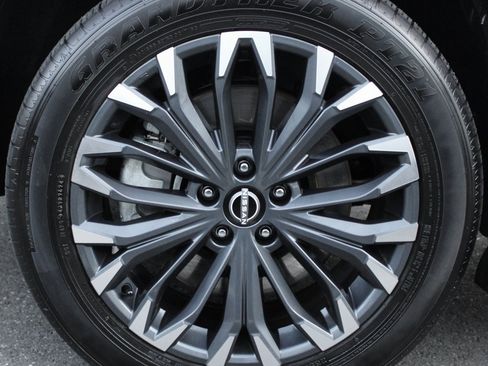 Certified 2025 Nissan Rogue SL w/ Tech Package image 10