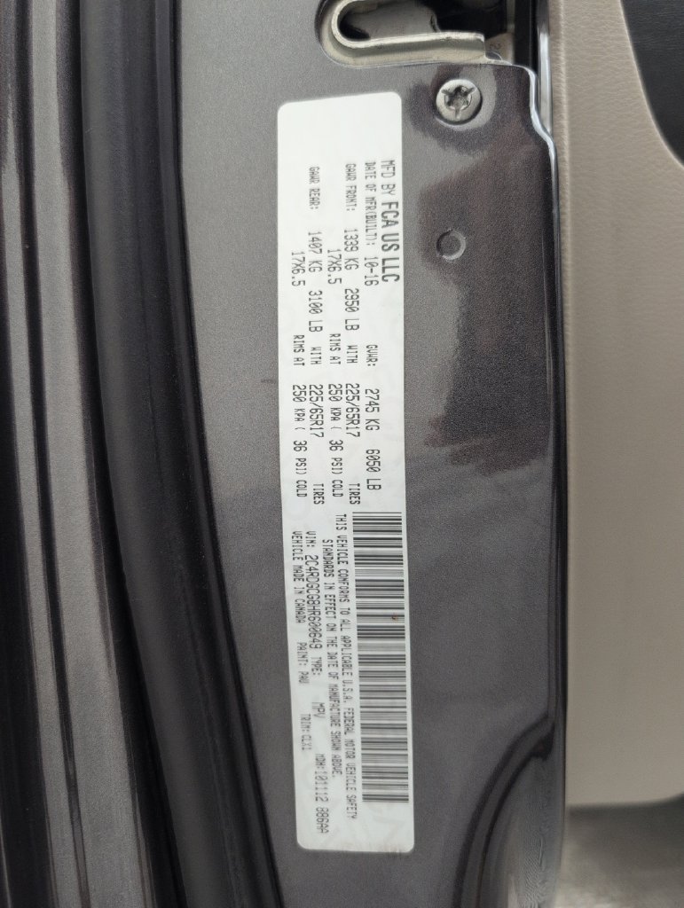 Used 2017 Dodge Grand Caravan SXT FWD image 40