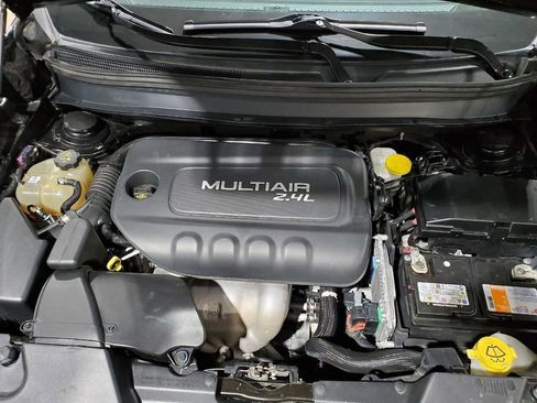 Used 2018 Jeep Cherokee Latitude w/ Altitude Package image 45