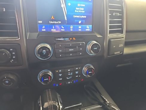 Used 2019 Ford F150 Lariat w/ Equipment Group 502A Luxury AWD/4WD image 7
