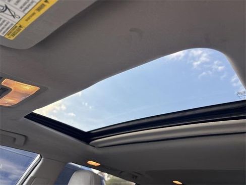 Used 2017 Toyota Highlander XLE image 15