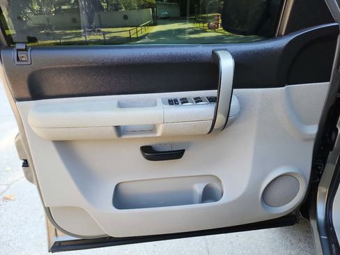 Used 2009 Chevrolet Silverado 1500 LT w/ Texas Edition image 14