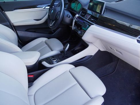 Used 2021 BMW X2 sDrive28i w/ Premium Package image 10