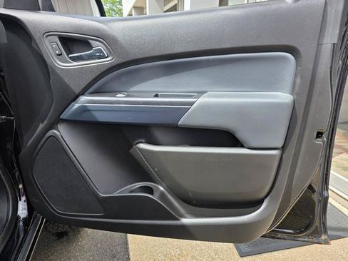 Used 2015 Chevrolet Colorado Z71 AWD/4WD image 26