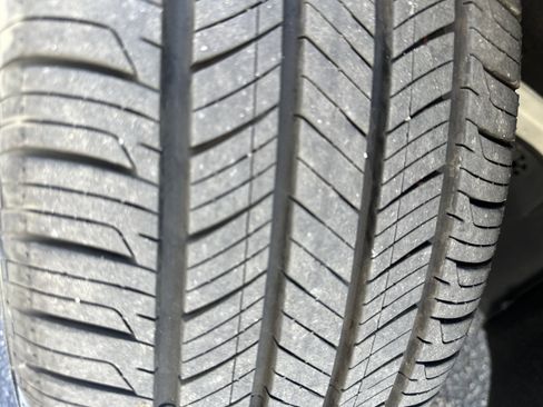 Used 2025 Honda HR-V EX-L image 8