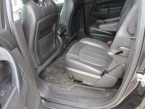 Used 2017 Buick Enclave Leather AWD/4WD image 25