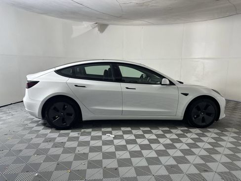 Used 2022 Tesla Model 3 Long Range AWD/4WD image 9
