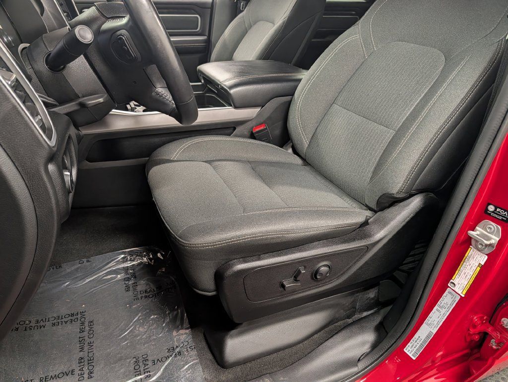 Used 2022 RAM 1500 Big Horn AWD/4WD image 13
