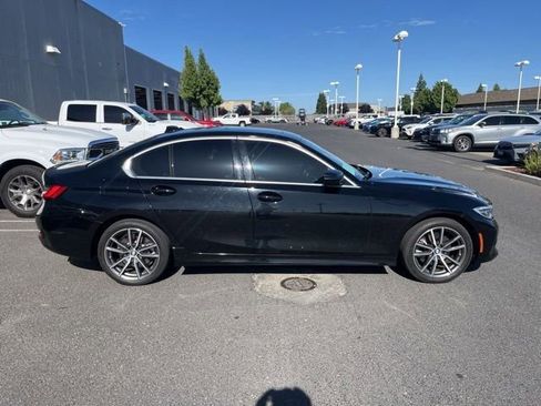 Used 2022 BMW 330i xDrive Sedan w/ Driving Assistance Package AWD/4WD image 4