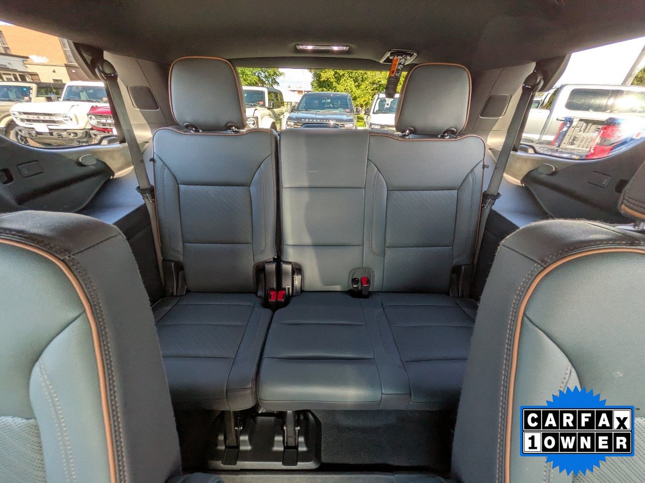 Used 2025 GMC Yukon AT4 w/ AT4 Premium Package AWD/4WD image 14