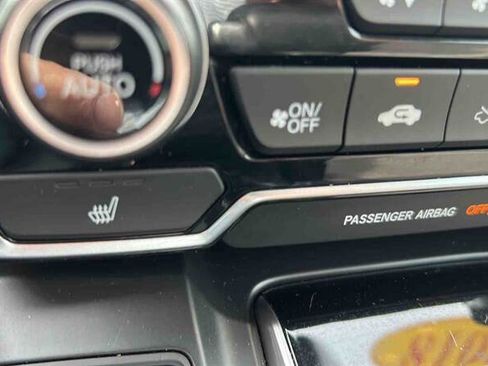 Used 2018 Honda CR-V Touring image 25